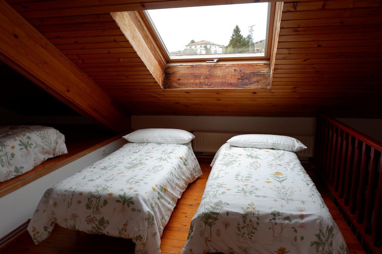 Albergue Familiar De Pintueles Piloña Kültér fotó